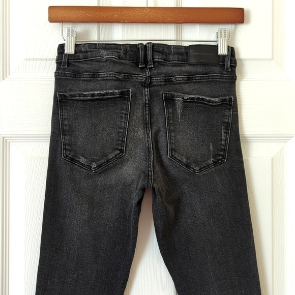 Zara Trafaluc Denimwear Classic Mid Rise Distressed Raw Hem Skinny Jeans Black 4 - Picture 5 of 14